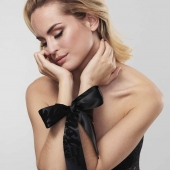 Черные ленты для связывания SILKY SENSUAL HANDCUFFS - Bijoux Indiscrets - купить с доставкой в Воронеже