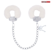 Белые меховые оковы на сцепке с ключиками - Notabu - купить с доставкой в Воронеже