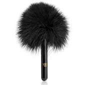 Черная перьевая кисточка с гладкой ручкой - YESforLOV - купить с доставкой в Воронеже