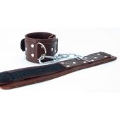 Коричневые кожаные оковы с клепками - БДСМ Арсенал - купить с доставкой в Воронеже
