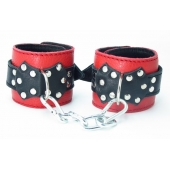Красные наручники с чёрными проклёпанными ремешками с пряжкой - БДСМ Арсенал - купить с доставкой в Воронеже