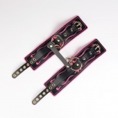 Черные кожаные оковы с розовой строчкой - Crazy Handmade - купить с доставкой в Воронеже