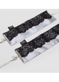 Сатиновые наручники с кружевом Play Nice - Fifty Shades of Grey - купить с доставкой в Воронеже