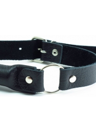 Черный кожаный кляп-трензель на кольцах - БДСМ Арсенал - купить с доставкой в Воронеже