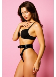 Эффектный черный пояс из лаковой эко-кожи - БДСМ Арсенал - купить с доставкой в Воронеже