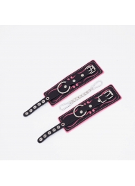 Черно-розовые кожаные наручники с розовой строчкой - Crazy Handmade - купить с доставкой в Воронеже