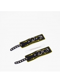 Черно-желтые кожаные наручники с жёлтой строчкой - Crazy Handmade - купить с доставкой в Воронеже