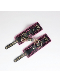 Черные кожаные наручники с розовой строчкой - Crazy Handmade - купить с доставкой в Воронеже