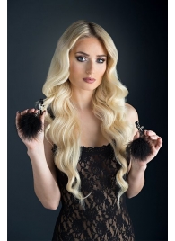 Зажимы для сосков с пухом FEATHERED NIPPLE CLAMPS - Blush Novelties - купить с доставкой в Воронеже