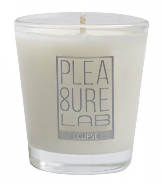 Массажная свеча Eclipse с ароматом сосны - 50 мл. - Pleasure Lab - купить с доставкой в Воронеже