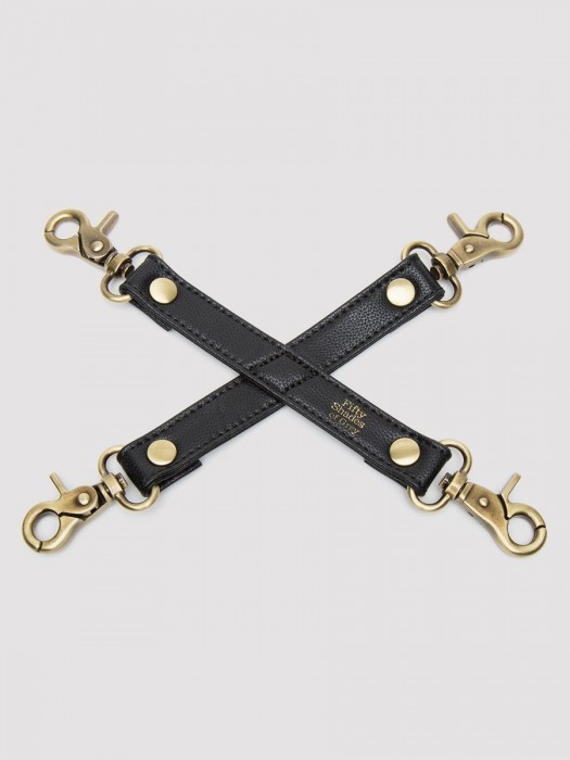 Черный фиксатор для манжет Bound to You Faux Leather Hogtie - Fifty Shades of Grey - купить с доставкой в Воронеже
