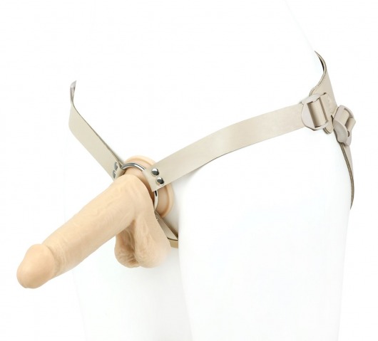 Поясной фаллоимитатор с мошонкой телесного цвета - 18 см. - LOVETOY (А-Полимер) - купить с доставкой в Воронеже