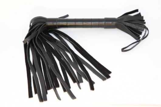 Короткая чёрная плетка из натуральной кожи - БДСМ Арсенал - купить с доставкой в Воронеже