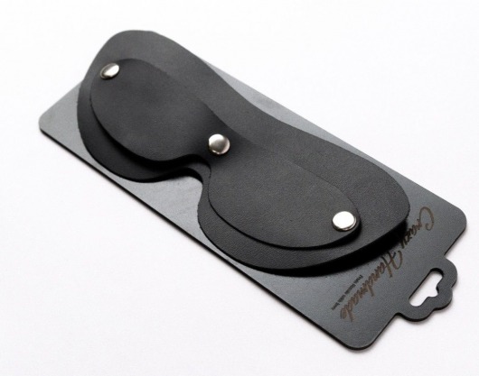 Черная кожаная маска на глаза со съемной шторкой - Crazy Handmade - купить с доставкой в Воронеже