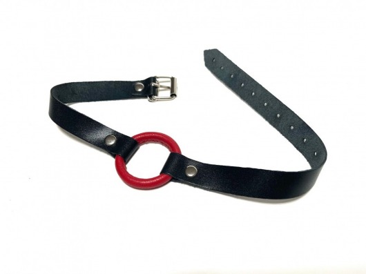 Красный кляп-кольцо на черных кожаных ремешках - БДСМ Арсенал - купить с доставкой в Воронеже