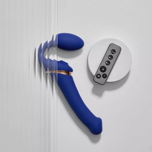 Синий безремневой страпон Multi Orgasm Bendable Strap-On size L с клиторальной стимуляцией - Strap-on-me - купить с доставкой в Воронеже