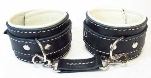 Оковы на руки со светлым подкладом - БДСМ Арсенал - купить с доставкой в Воронеже