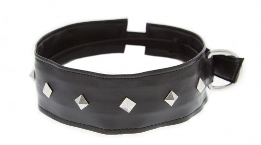 Полиуретановый ошейник с пуклями Collar with Studs - Blush Novelties - купить с доставкой в Воронеже